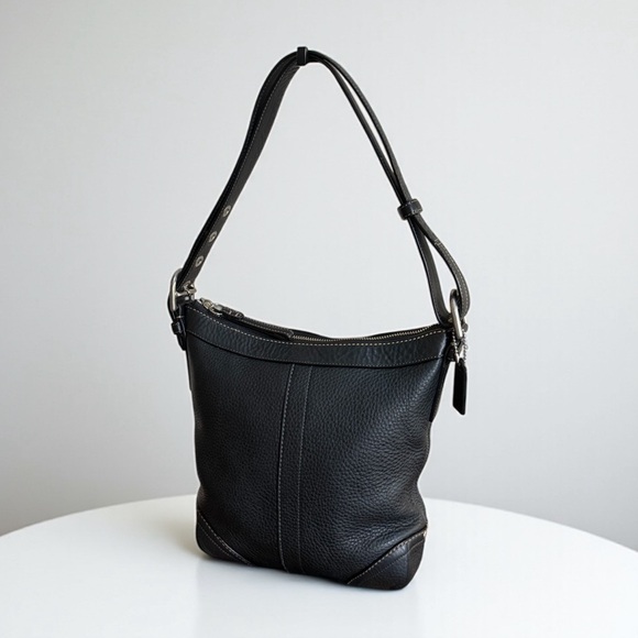Authentic Coach Black Leather Bucket Shoulder Bag! - Picture 2 of 14